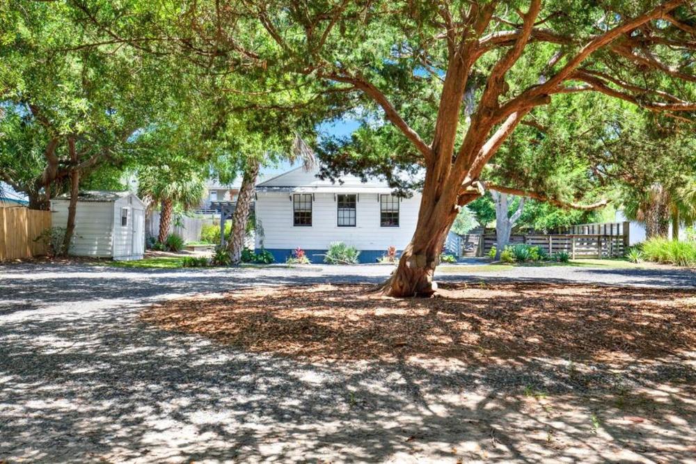 5 Bed 3 Ba Beach House w Private Pool